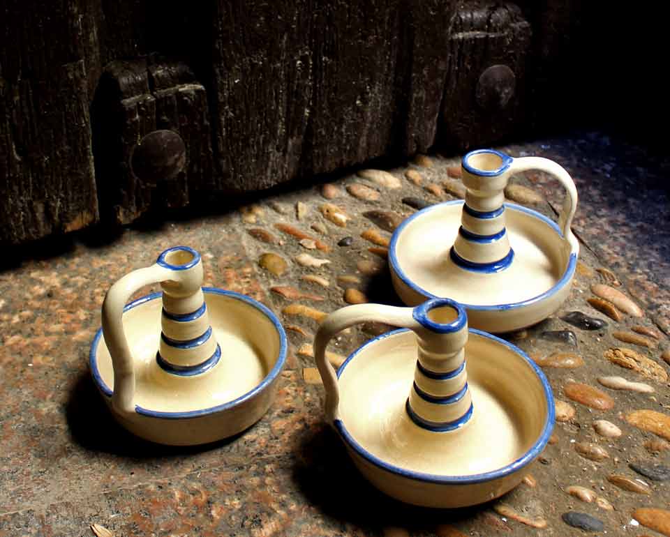 Palmatoria cerámica siglo XVII - Imagen 3