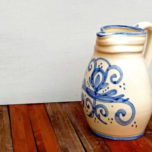 Jarra antigua reproducción XVII